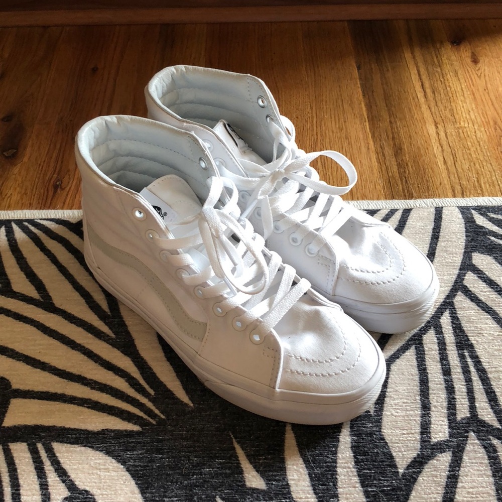 White sk8 hi vans